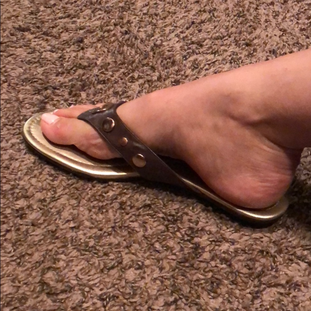 ANTONIO MELANI Brown Leather Thong Sandals with Gold Footbed